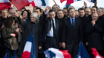 Wiec poparcia dla Fillona w Paryżu. W partii rośnie presja, by ustąpił