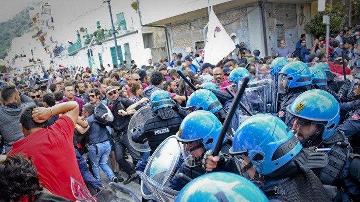 Na Sycylii protestujący przeciwko szczytowi G7 starli się z policją