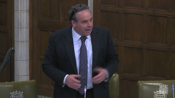 Wielka Brytania. Poseł Neil Parish oglądał pornografię w Izbie Gmin. Zrzekł się mandatu