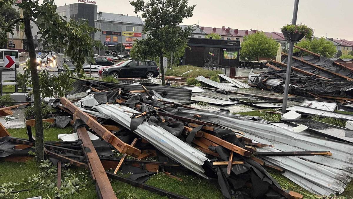 Nawałnica nad Tomaszowem Mazowieckim. Spore zniszczenia w całym mieście