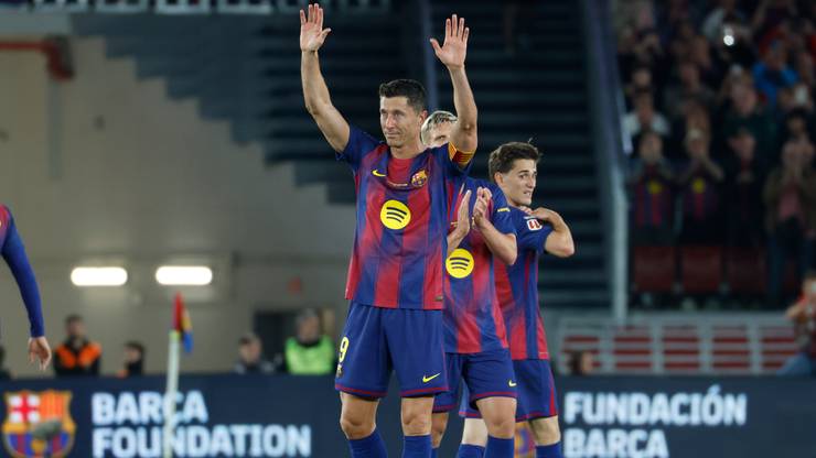 Robert Lewandowski pożegnany na Camp Nou
