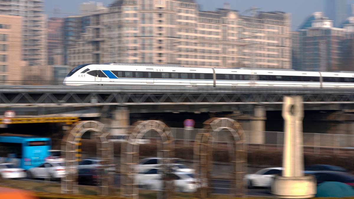 Tragedia na chińskiej kolei. Pociąg uderzył w grupę robotników, nie żyje 11 osób