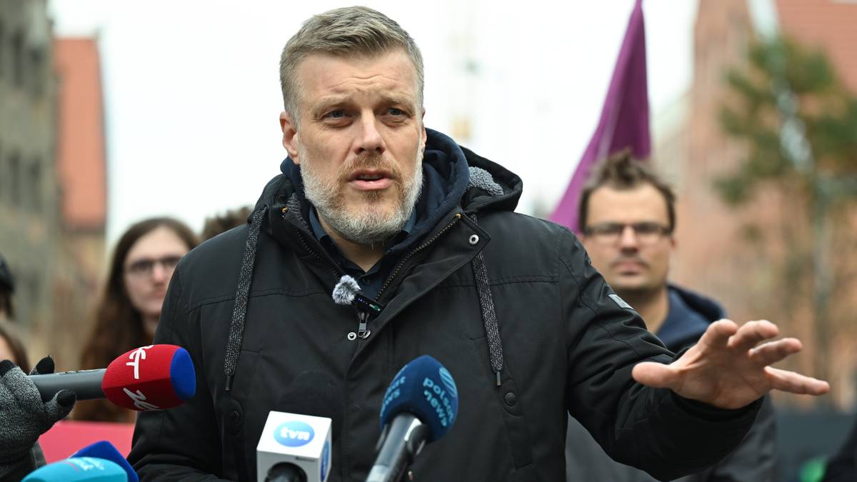 Razem odpowiada Trzaskowskiemu. "Żeby lokalne układy były wieczne"