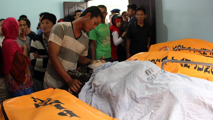 10 osób utonęło po przewróceniu się łodzi u wybrzeży Indonezji