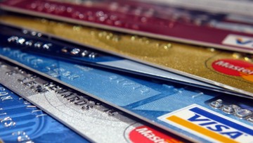 Raport: Polacy pokochali zbliżeniowe karty płatnicze