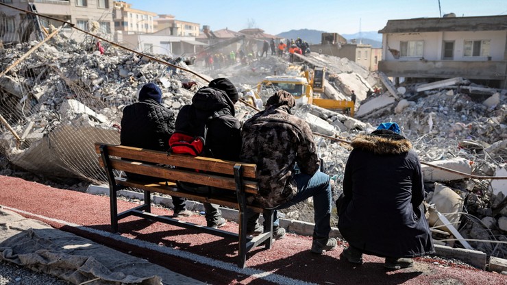 Trzęsienie ziemi w Turcji i Syrii. Zagrożenie epidemią - nad gruzami czuć odór rozkładu ciał