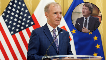 "Kolosalna zniewaga" Tuckera Carlsona. Polska ambasada reaguje i domaga się przeprosin