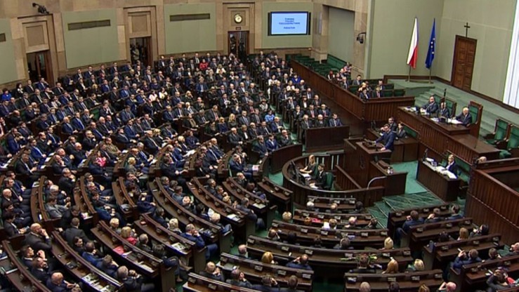 Sejm chce umorzenia w TK sprawy dotyczącej jego uchwał. Bo nie zawierają "przepisów prawa"