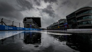 Formuła 1: Ulewa zalała tor wyścigowy w Soczi. Odwołano trzeci trening