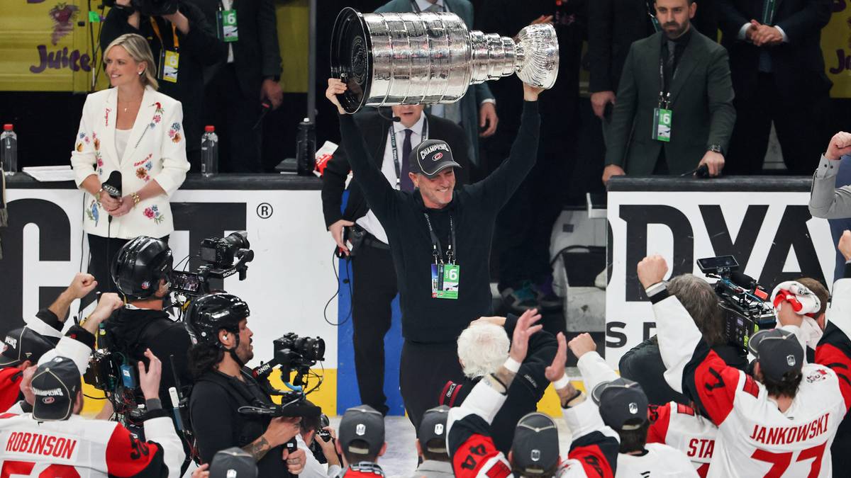 Właściciel Carolina Hurricanes wpisał rodzinę na Puchar Stanleya kosztem gracza