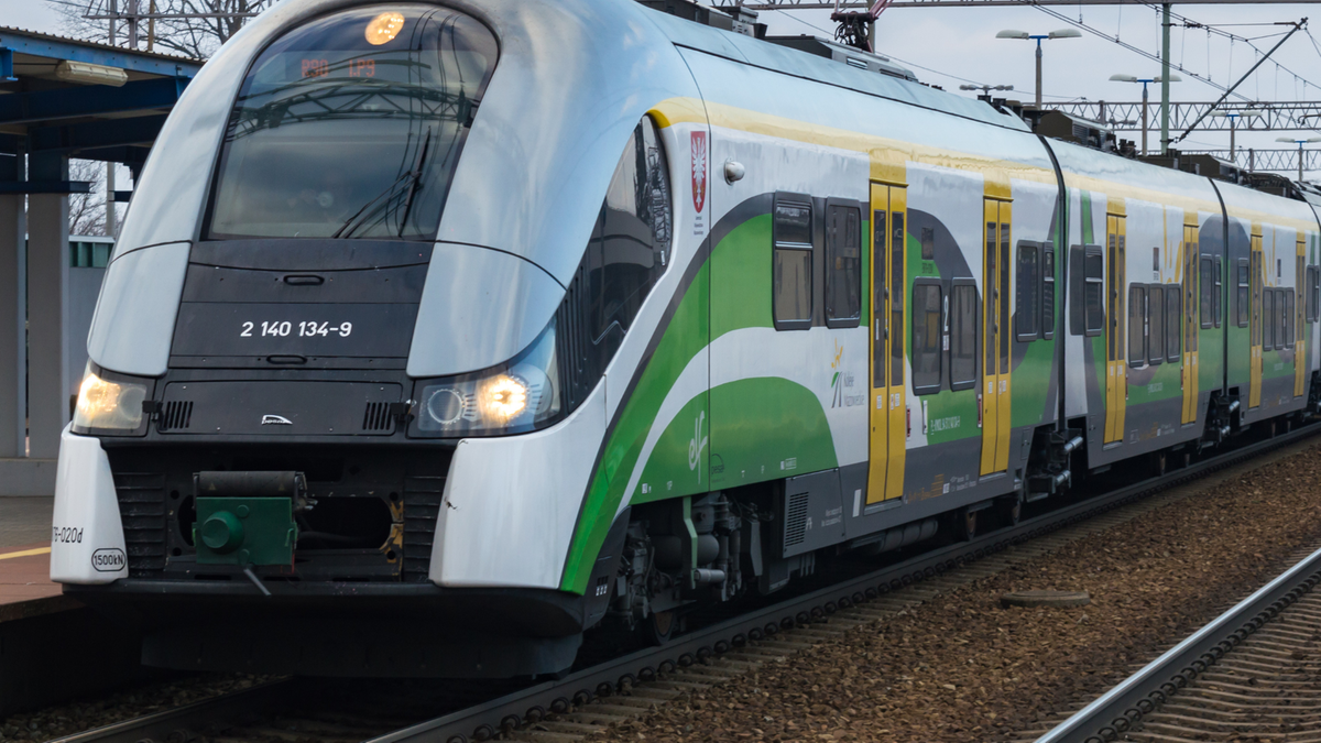 Drzwi pociągu przytrzasnęły nastolatkowi rękę. Prokuratura wszczęła śledztwo