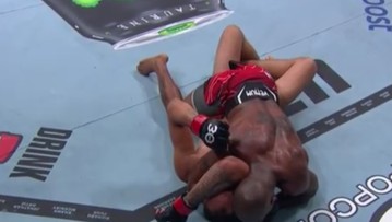 UFC 291: Legenda poddana na pięć sekund przed końcem walki (WIDEO)