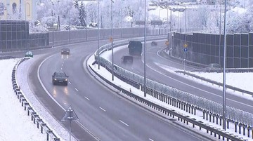 Duże opady śniegu na południu Polski. Ostrzeżenia dla dwóch województw