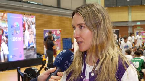 Joanna Dorociak udziela wywiadu.