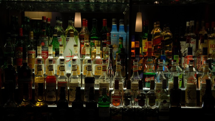 Naczelny Sąd Administracyjny rozstrzygnie, czy w Krakowie będzie zakaz nocnej sprzedaży alkoholu