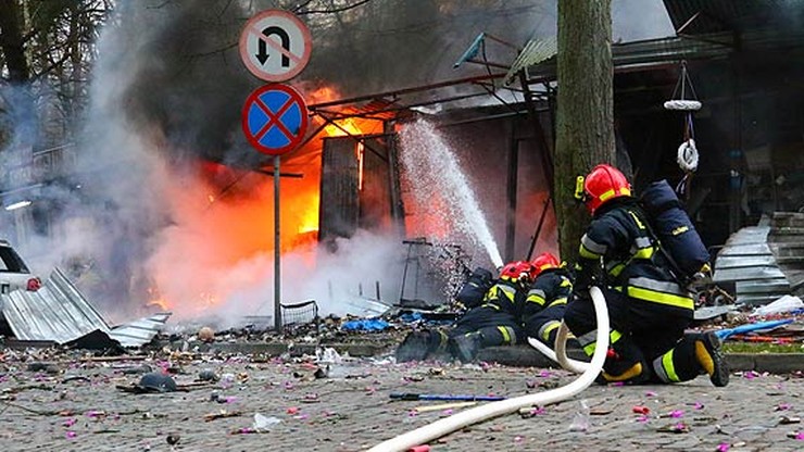 Potężna eksplozja w Świnoujściu. Spłonęło stoisko z fajerwerkami