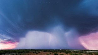 05.06.2021 09:00 Ta chmura zapiera dech w piersi. Poczwórny microburst na tle zachodzącego słońca