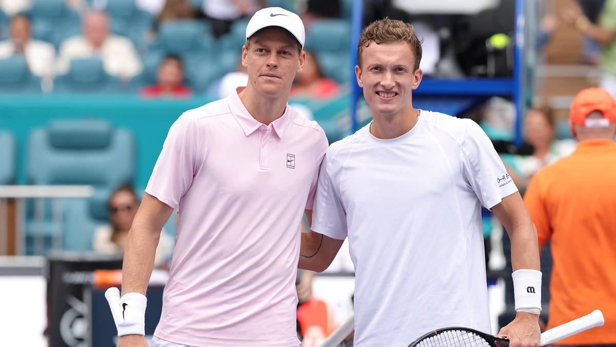 Zrobił to! Jannik Sinner skompletował "Sunshine Double"