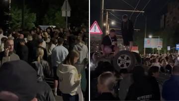Sceny we Lwowie. Tłum przewrócił wojskowy samochód