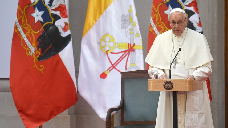 Franciszek spotkał się ofiarami księży pedofilów. "Papież płakał z nimi"