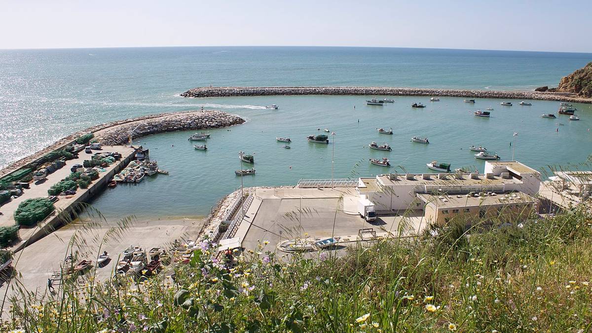 Albufeira w Portugalii oferuje spokojniejszą atmosferę i dobre warunki do zwiedzania