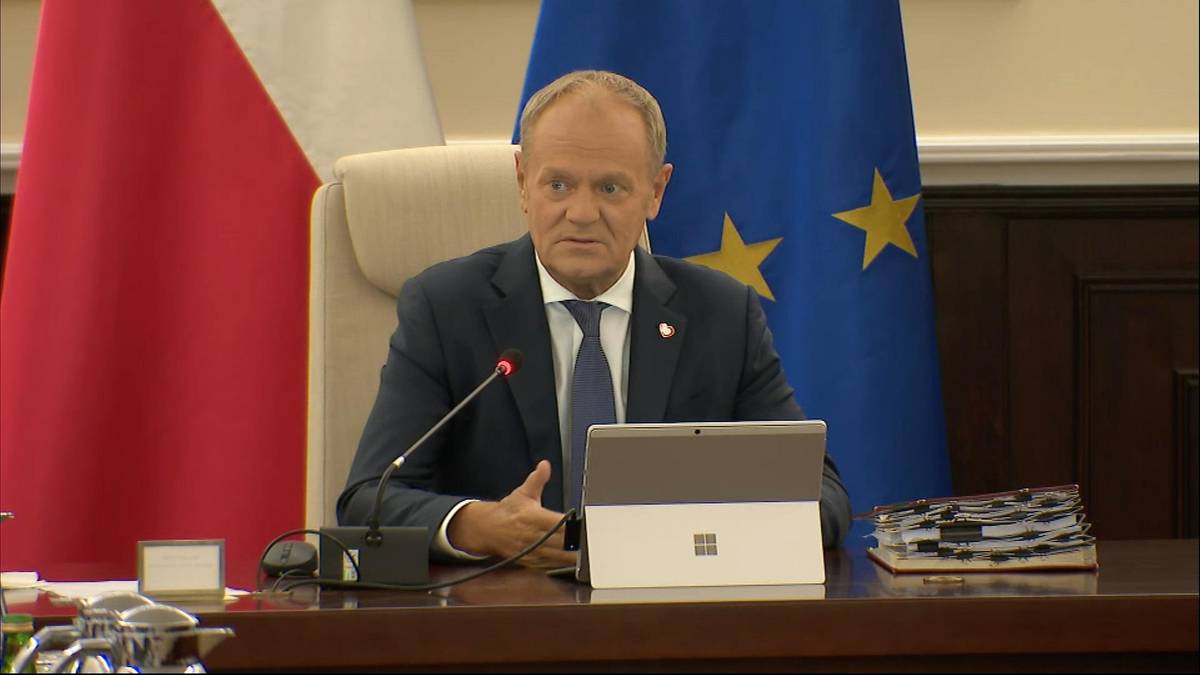"Będziemy proponowali rzecz bardzo trudną". Premier o telefonach w szkole