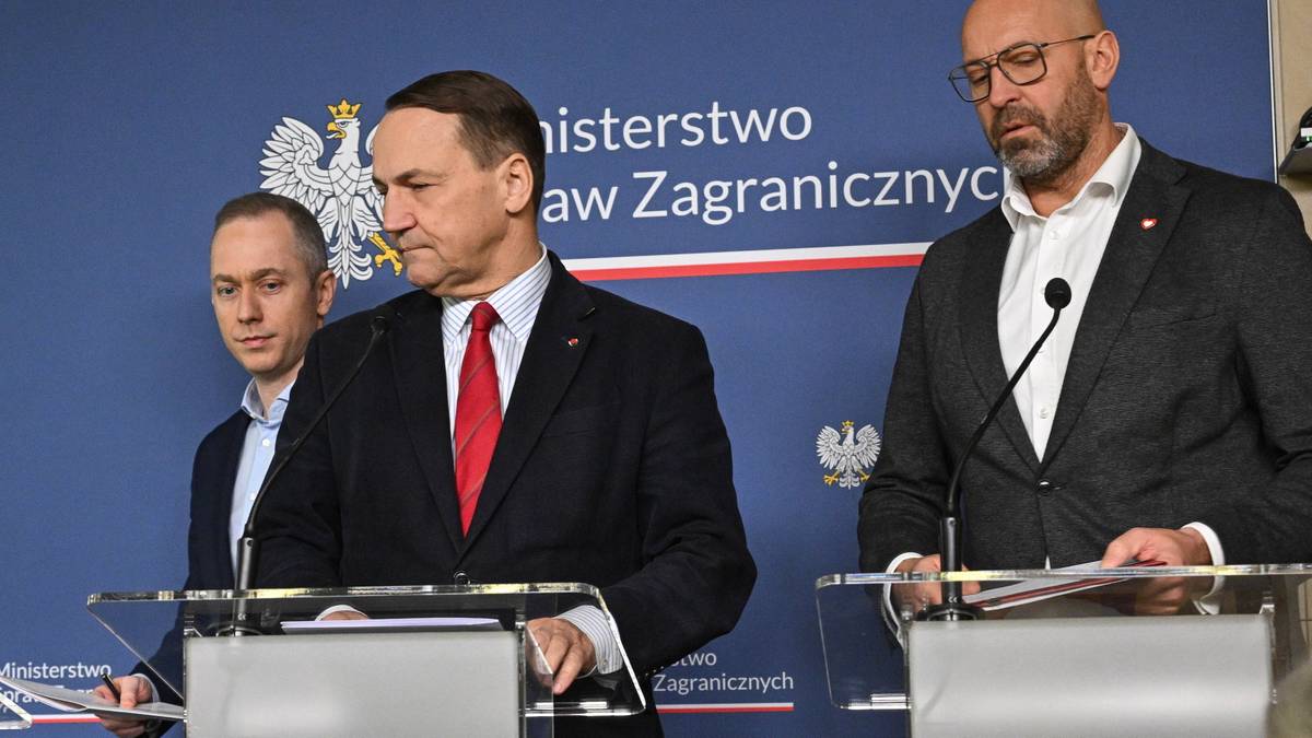 Ewakuacja Polaków z Bliskiego Wschodu. Radosław Sikorski wystąpił z żądaniem