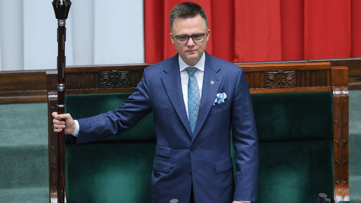 Szymon Hołownia chce odejść z polskiej polityki. "Złożyłem aplikację"