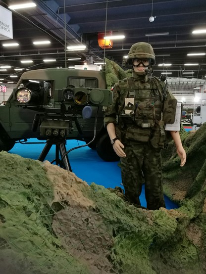 Pokaz sprzętu wojskowego na Międzynarodowym Salonie Przemysłu Obronnego 