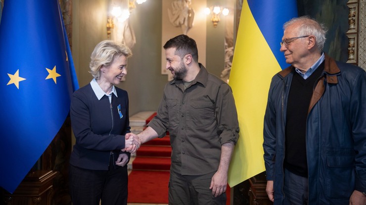 Wojna w Ukrainie. Ursula von der Leyen i Josep Borrell w Buczy oraz Kijowie