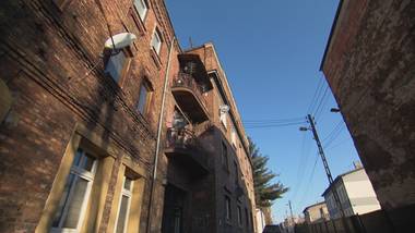 Odciął im wodę, prąd i ciepło w mieszkaniu! Walczą o byt