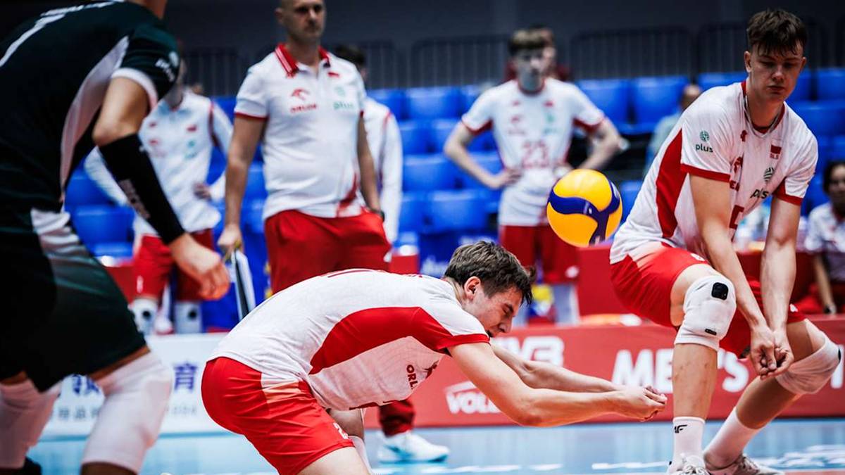 Siatkarze reprezentacji Polski w akcji podczas meczu mistrzostw świata.