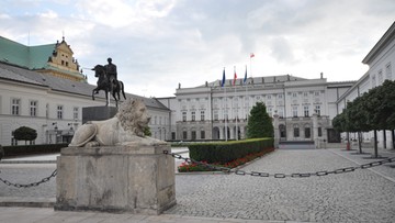 Walka o pomnik smoleński. Konserwator zabytków może "stracić" Krakowskie Przedmieście