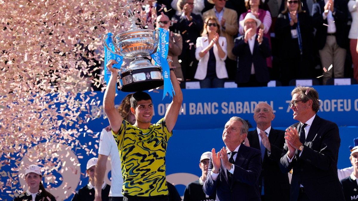 Carlos Alcaraz najlepszy w turnieju ATP w Barcelonie. Grek wciąż nie może pokonać Hiszpana