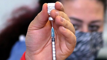 Izrael wprowadza czwartą dawkę szczepionki 