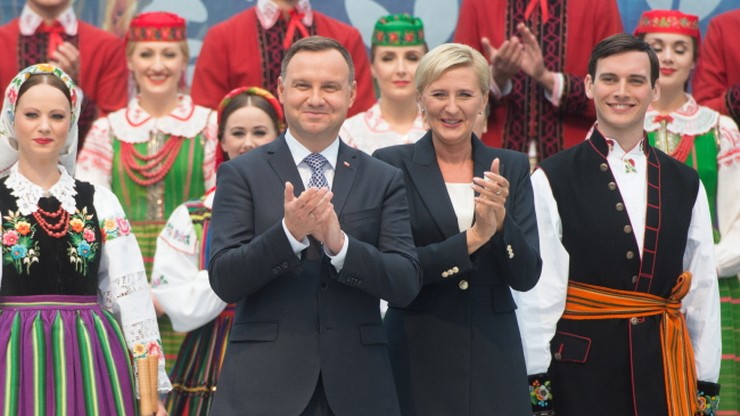 Sondaż: większość Polaków dobrze ocenia pracę prezydenta