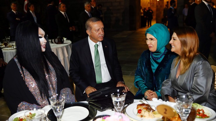 Erdogan zjadł posiłek z transseksualistą. Kilka godzin po rozpędzeniu przez policję manifestacji LGBT