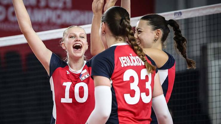 4. Bara Rejmanova (Czechy, 85 punktów, po lewej)