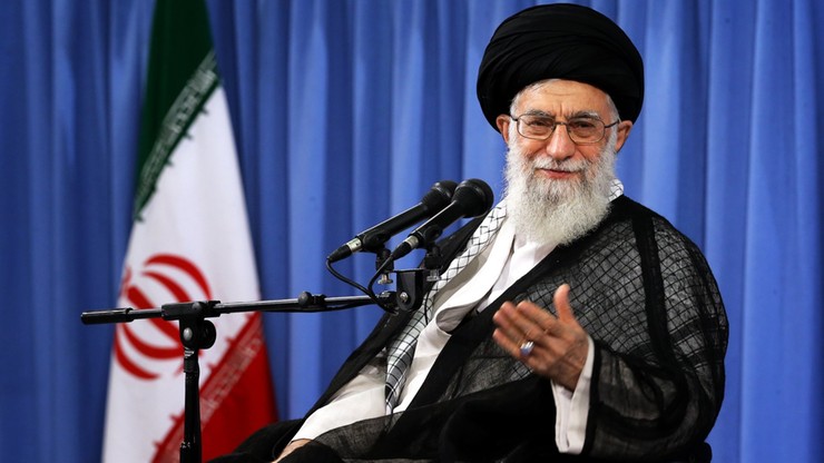 Irański przywódca duchowo-polityczny oskarża USA o stworzenie Państwa Islamskiego i destabilizację