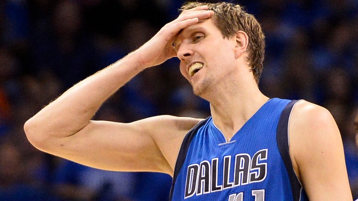 NBA: Dirk Nowitzki wykupił kontrakt, ale... zostaje w Dallas