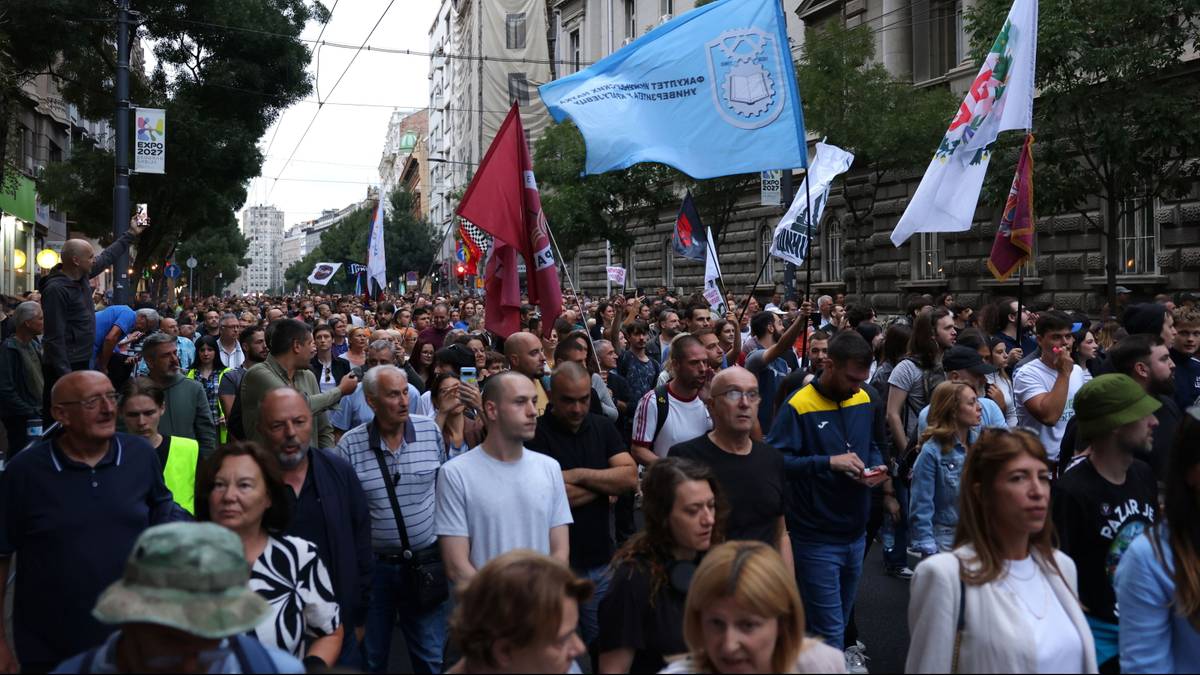 "Marsz Zwycięzców" idzie po władzę w Serbii. Kraj przed szansą olbrzymiej zmiany