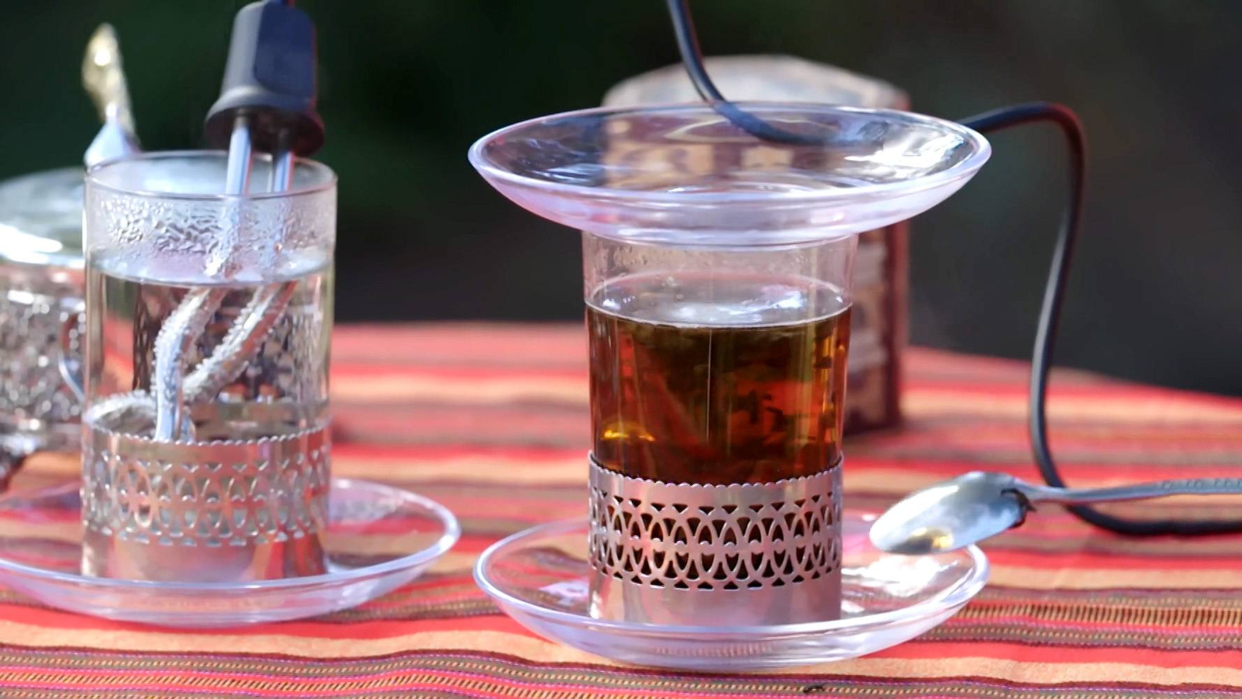 Parzenie herbaty plujki w nowym odcinku 