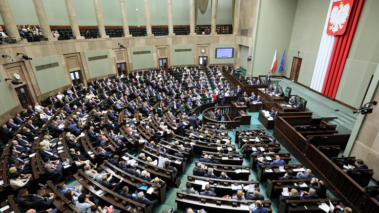 Sejm skierował do komisji projekt uchylający obowiązek transmisji z lokali wyborczych