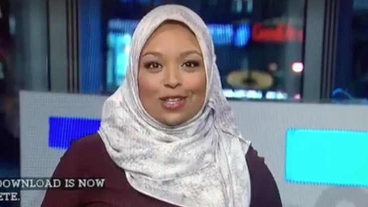 Pierwsza taka prezenterka telewizyjna w Kanadzie. Występuje w hidżabie