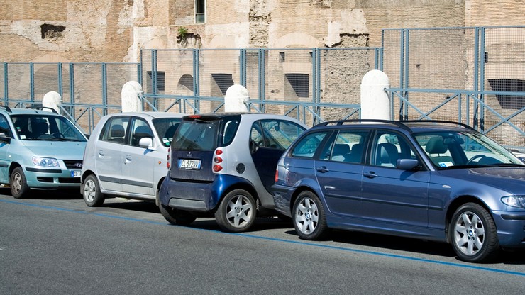 Szczęście włoskich kierowców: nie ma terminala, parking za darmo