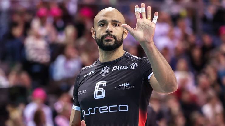 Rezerwowy środkowy: Danny Demyanenko