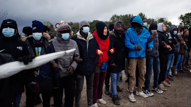 Francja: napływ migrantów do Calais. Aktywiści poszczą w ich obronie