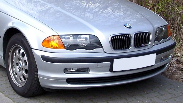 13-latek za kierownicą BMW potrącił policjanta i usiłował uciec