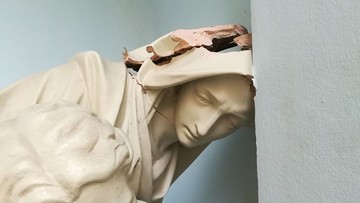 Wandale uszkodzili Pietę z kościoła kapucynów w Warszawie