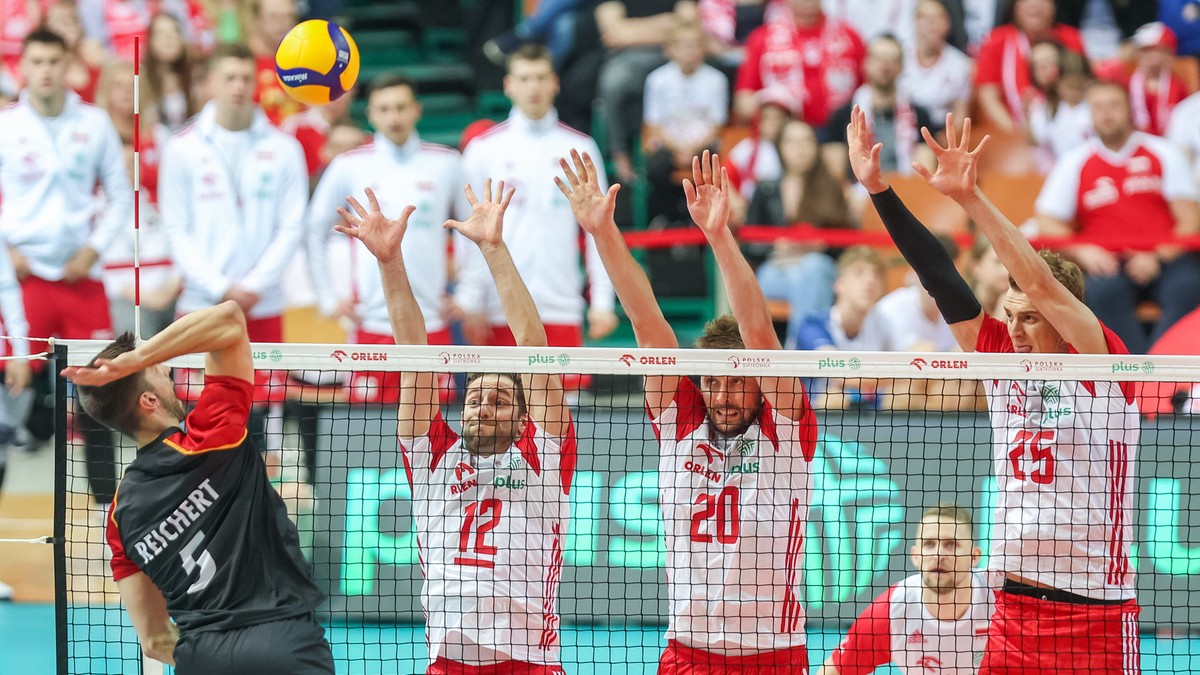 ¡Un partido feroz entre Polonia y Alemania!  Voleibolistas iniciaron temporada representativa